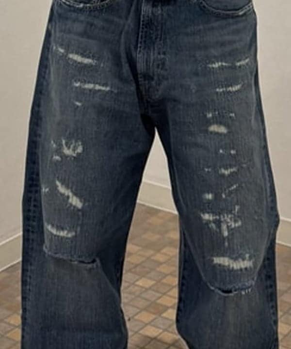 配島 孝明さんの「BEAMS WOMEN｜ワイドショート ダメージ デニム ジャケット」を使ったコーディネート