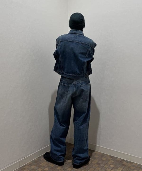 配島 孝明さんの「BEAMS WOMEN｜ワイドショート ダメージ デニム ジャケット」を使ったコーディネート