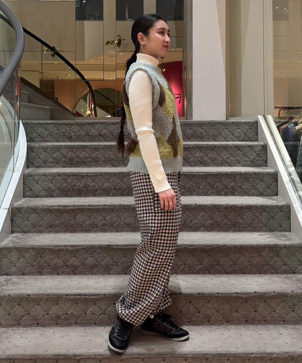 ちりこさんの「BEAMS WOMEN｜14ゲージ リブ タートル ネック ニット」を使ったコーディネート