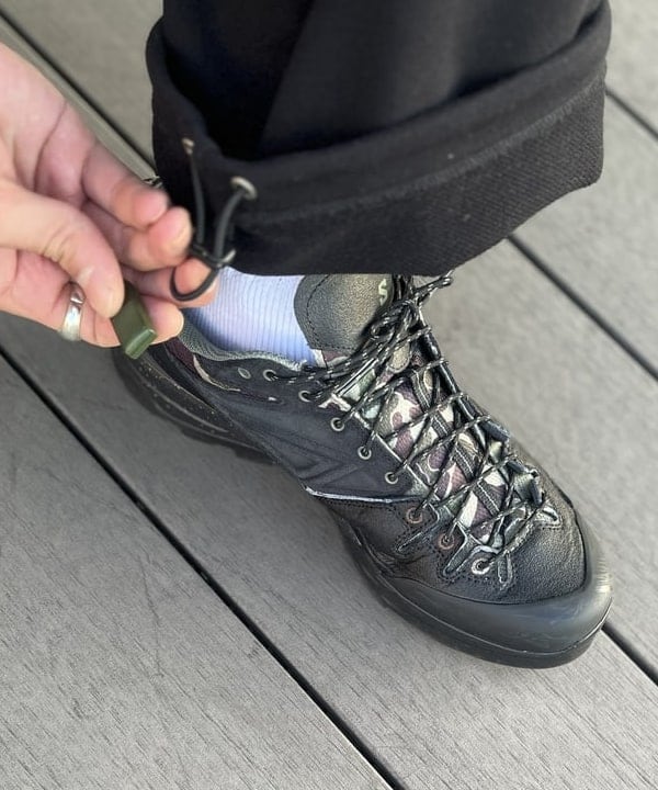 BAKU(東江 漠)さんの「BEAMS WOMEN｜BEAMS ロゴ スウェット パンツ」を使ったコーディネート