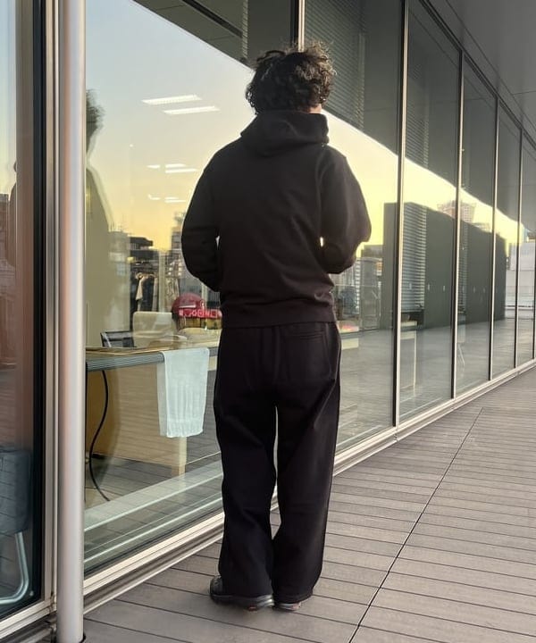 BAKU(東江 漠)さんの「BEAMS WOMEN｜BEAMS ロゴ スウェット パンツ」を使ったコーディネート