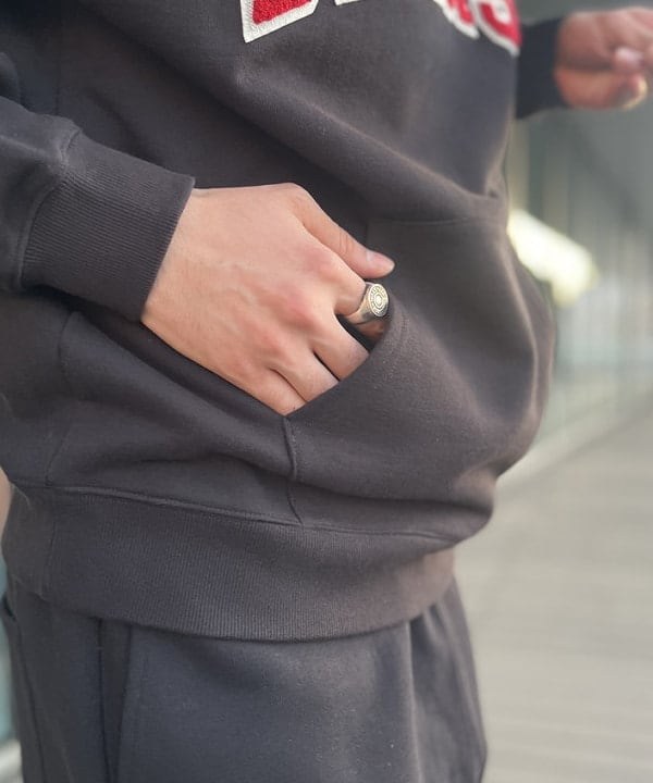 BAKU(東江 漠)さんの「BEAMS WOMEN｜BEAMS ロゴ スウェット パンツ」を使ったコーディネート