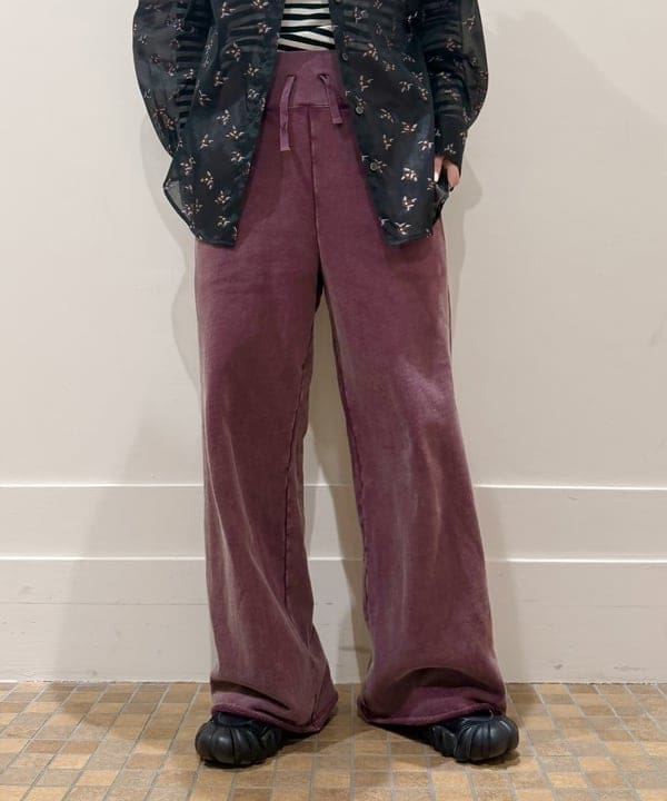 松本 佳菜子さんの「BEAMS WOMEN｜ワイド 2WAY バッグ」を使ったコーディネート