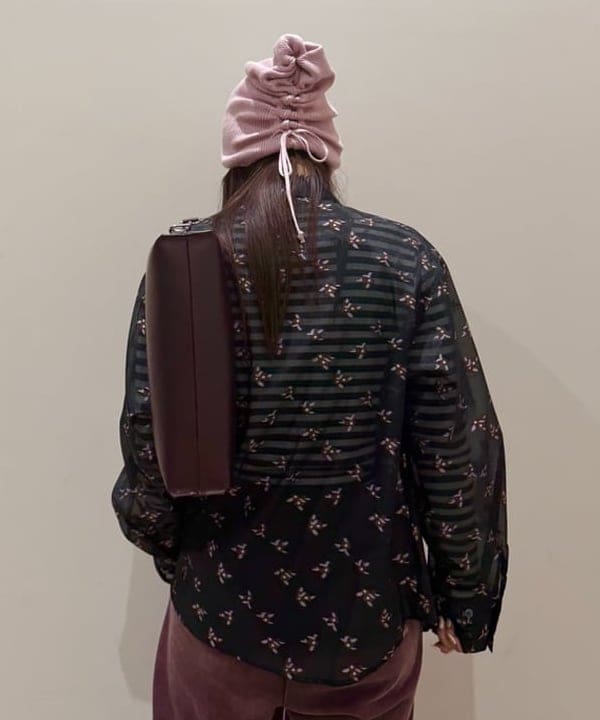 松本 佳菜子さんの「BEAMS WOMEN｜ワイド 2WAY バッグ」を使ったコーディネート