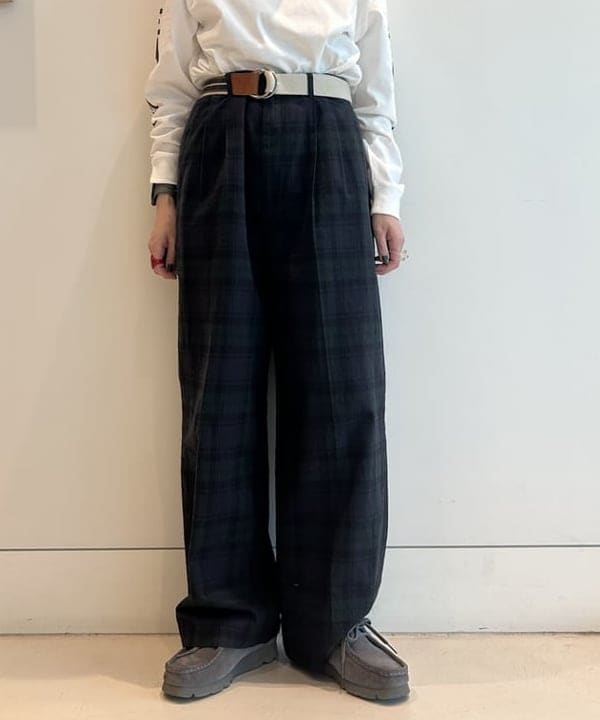 清水 彩乃さんの「BEAMS WOMEN｜ナイロン フィッシング ベスト」を使ったコーディネート