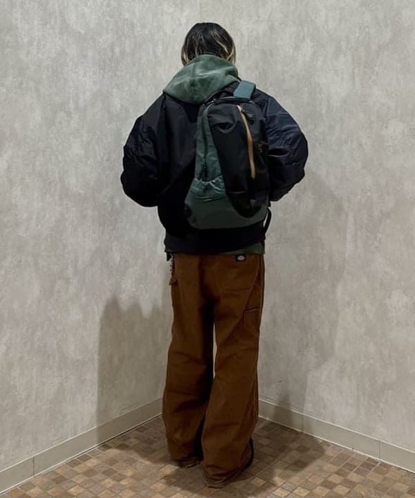 Ryohei Takataさんの「BEAMS WOMEN｜フェード リベット フルジップアップ フーディ 【ワイドショートフィット】」を使ったコーディネート