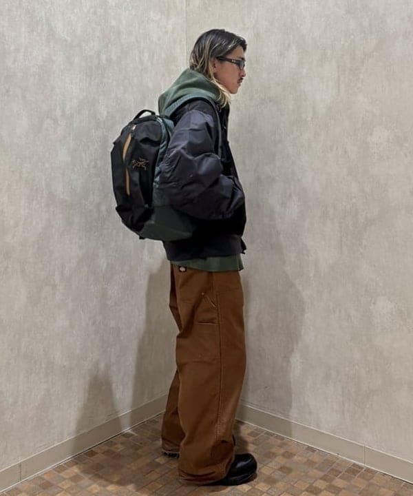 Ryohei Takataさんの「BEAMS WOMEN｜フェード リベット フルジップアップ フーディ 【ワイドショートフィット】」を使ったコーディネート