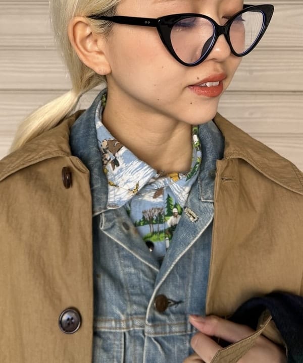 MATSUMOTO AMIさんの「BEAMS WOMEN｜コード フレア パンツ」を使ったコーディネート