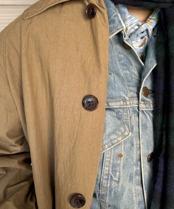 MATSUMOTO AMIさんの「BEAMS WOMEN｜コード フレア パンツ」を使ったコーディネート