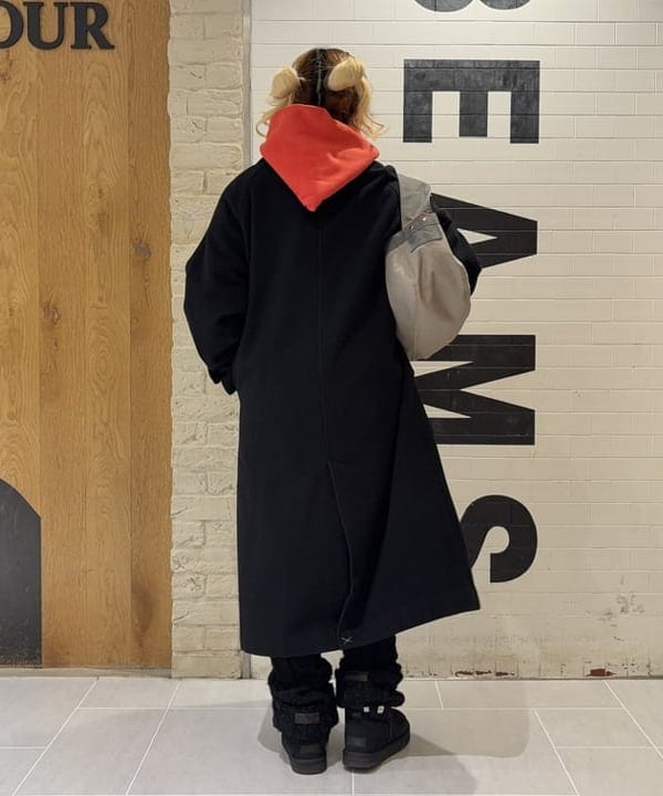 大石彩可さんの「BEAMS WOMEN｜スタンドカラー ダブル コート」を使ったコーディネート
