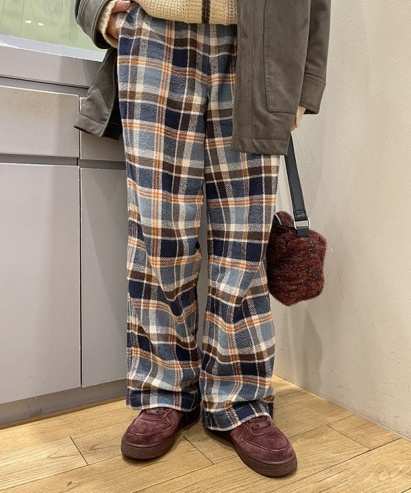 大木さんの「BEAMS WOMEN｜フェイク スエード ハーフ コート」を使ったコーディネート