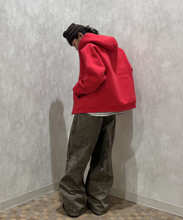 菊田 悠さんの「BEAMS WOMEN｜フルフェイス ジップアップ フーディ 【ワイドショートフィット】」を使ったコーディネート