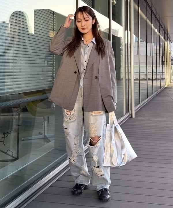 松本 佳菜子さんの「BEAMS WOMEN｜BEAURE &times; Ray BEAMS / 別注 2WAY バッグ」を使ったコーディネート