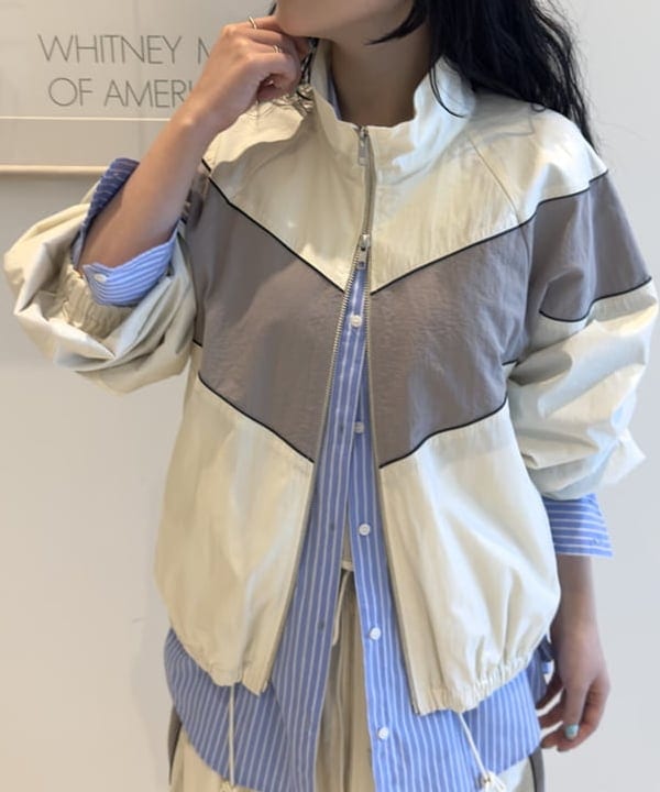 須賀さんの「BEAMS WOMEN｜カラー ブロック トラック ジャケット」を使ったコーディネート