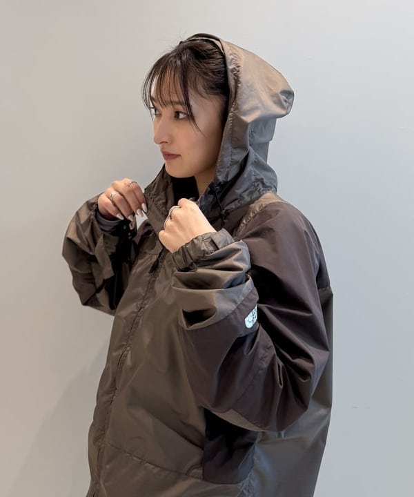 松本 佳菜子さんの「BEAMS WOMEN｜アシメ ネック ドレープ」を使ったコーディネート