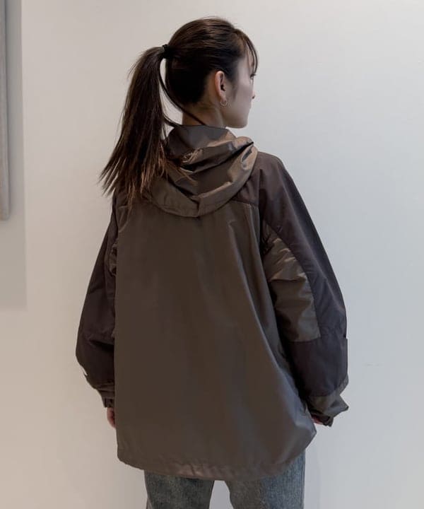 松本 佳菜子さんの「BEAMS WOMEN｜アシメ ネック ドレープ」を使ったコーディネート