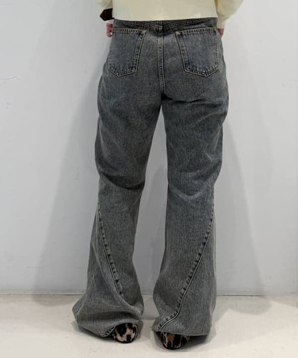 松本 佳菜子さんの「BEAMS WOMEN｜【別注】FRED PERRY / RIB-KNITTED CARDIGAN」を使ったコーディネート