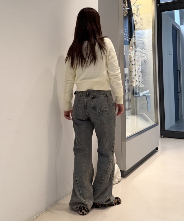 松本 佳菜子さんの「BEAMS WOMEN｜【別注】FRED PERRY / RIB-KNITTED CARDIGAN」を使ったコーディネート