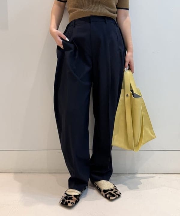 松本 佳菜子さんの「BEAMS WOMEN｜BEAURE &times; Ray BEAMS / 別注 2WAY バッグ」を使ったコーディネート