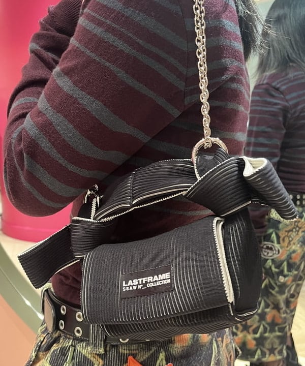 ゆいさんの「BEAMS WOMEN｜I Hate Monday / New Flower Lace ストッキング」を使ったコーディネート