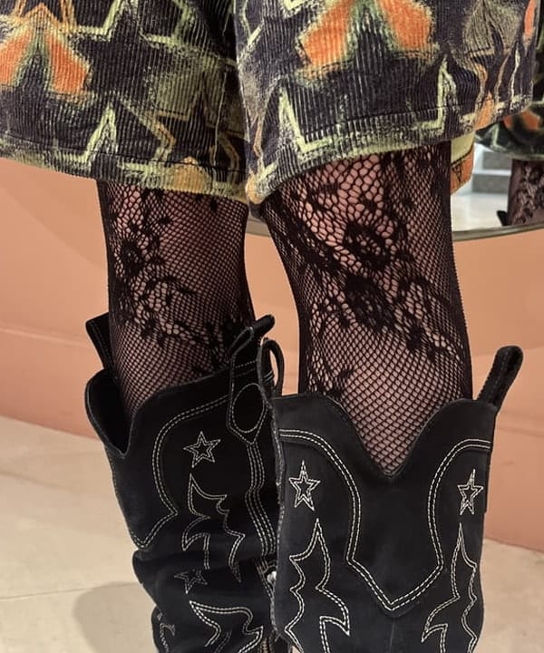 ゆいさんの「BEAMS WOMEN｜I Hate Monday / New Flower Lace ストッキング」を使ったコーディネート