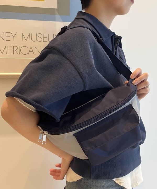 ミナミマリコさんの「BEAMS WOMEN｜ハーフジップ ショートスリーブ スウェット」を使ったコーディネート