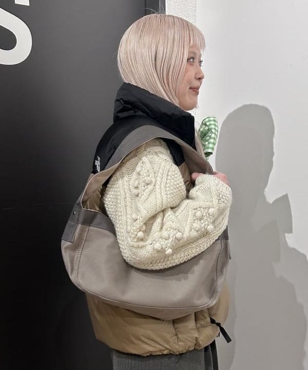 ando naoさんの「BEAMS WOMEN｜ヘリンボーン ハイウエスト ワイド パンツ」を使ったコーディネート