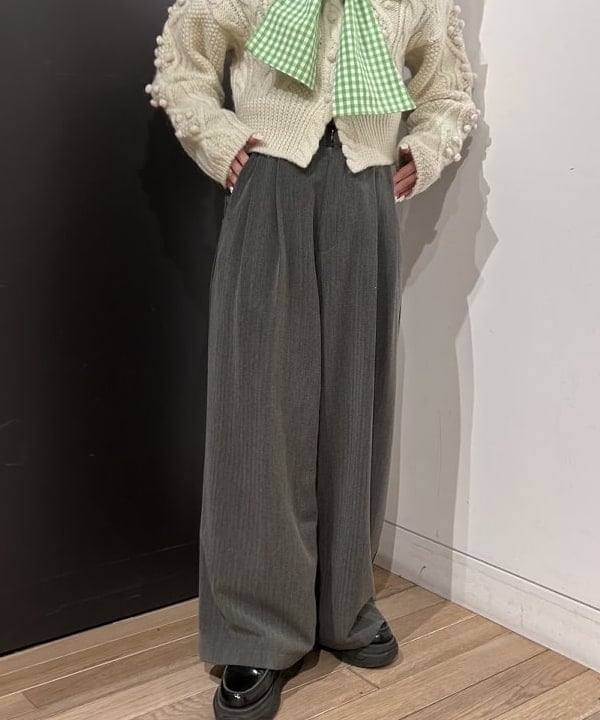 ando naoさんの「BEAMS WOMEN｜ヘリンボーン ハイウエスト ワイド パンツ」を使ったコーディネート