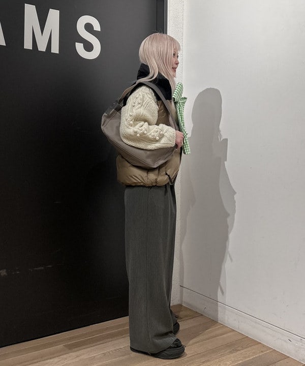 ando naoさんの「BEAMS WOMEN｜ヘリンボーン ハイウエスト ワイド パンツ」を使ったコーディネート