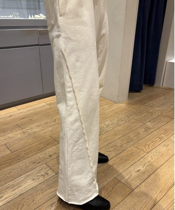 山本 里南さんの「BEAMS WOMEN｜フェード シーム バッグ」を使ったコーディネート