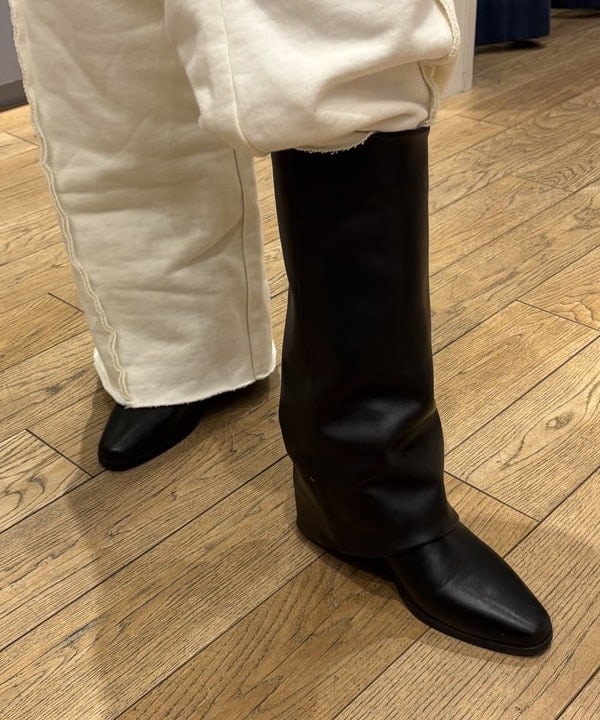 山本 里南さんの「BEAMS WOMEN｜フェード シーム バッグ」を使ったコーディネート