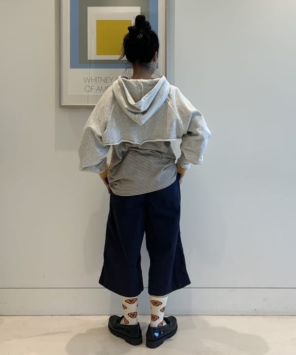 清水 彩乃さんの「BEAMS WOMEN｜THREE POTATO FOUR / 缶バッジ 4pcs」を使ったコーディネート