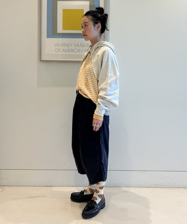 清水 彩乃さんの「BEAMS WOMEN｜THREE POTATO FOUR / 缶バッジ 4pcs」を使ったコーディネート