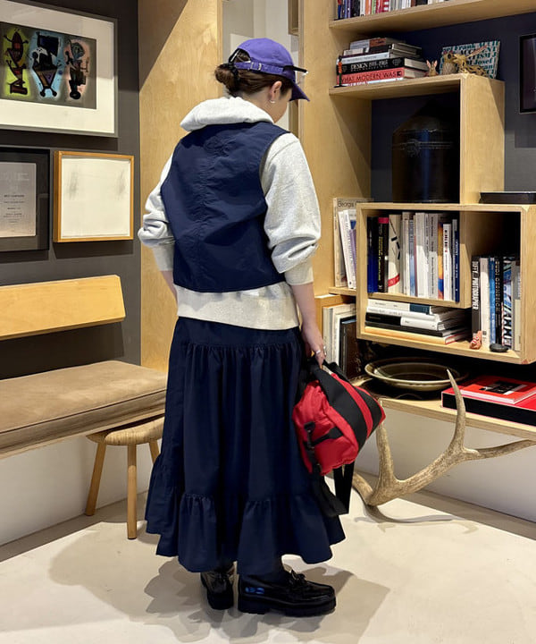 吉野 多恵さんの「BEAMS WOMEN｜US NAVY クルー ベスト」を使ったコーディネート