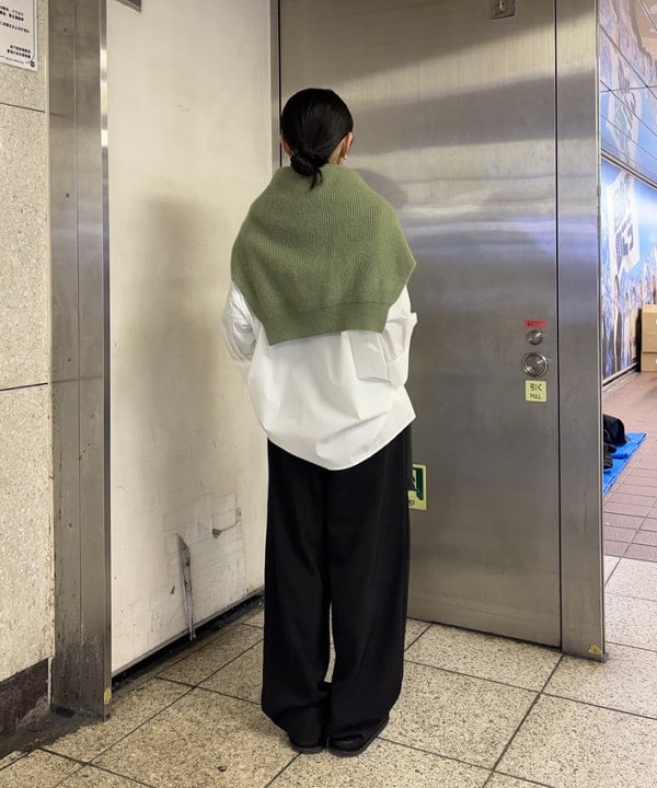 野村 美紅さんの「BEAMS WOMEN｜ベルテッド カルゼ パンツ」を使ったコーディネート