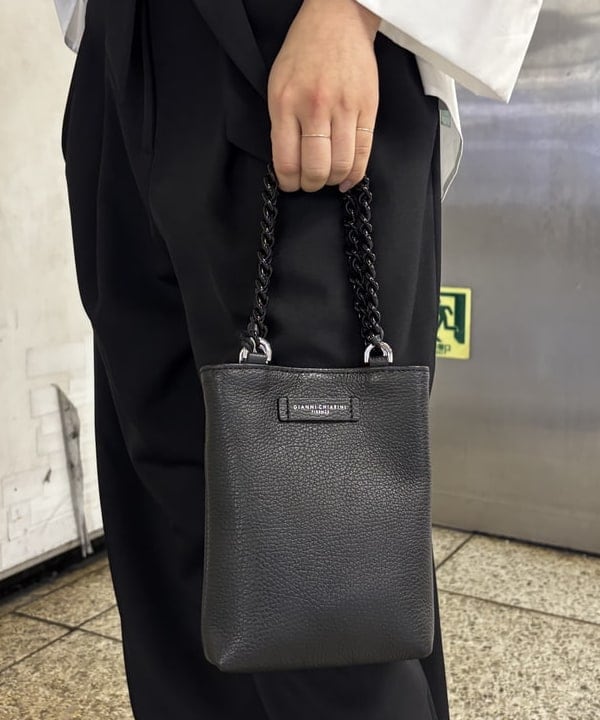 野村 美紅さんの「BEAMS WOMEN｜ベルテッド カルゼ パンツ」を使ったコーディネート