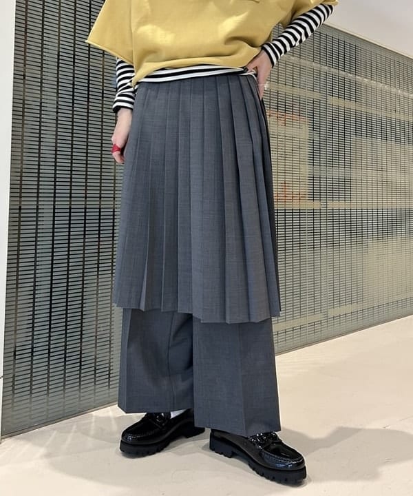 清水 彩乃さんの「BEAMS WOMEN｜ライン ルーズソックス」を使ったコーディネート