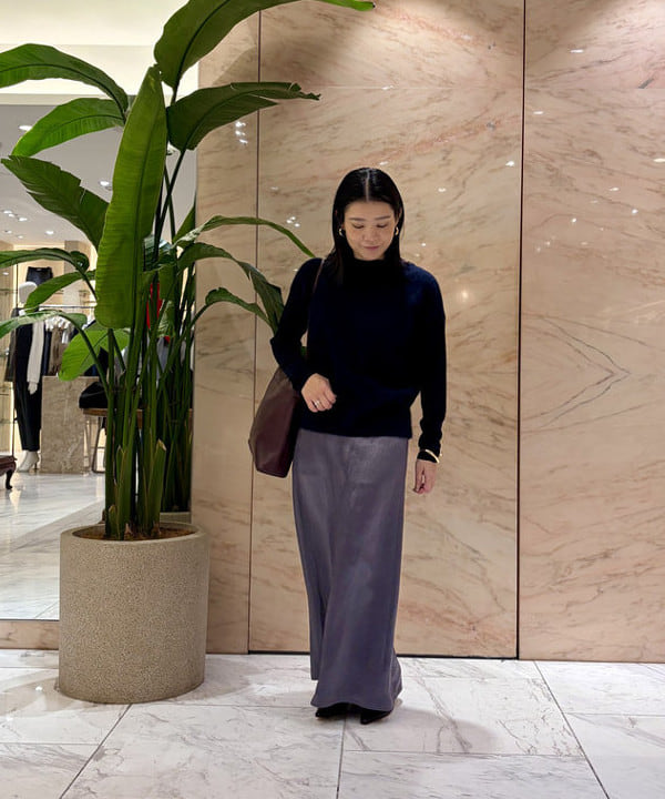 小笠原 楓さんの「BEAMS WOMEN｜フラッフィー ボートネック ニット」を使ったコーディネート