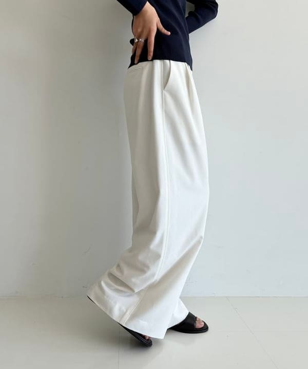 中丸　栞さんの「BEAMS WOMEN｜」を使ったコーディネート