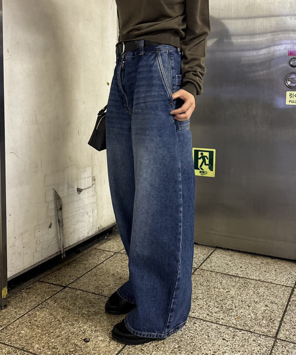 野村 美紅さんの「BEAMS WOMEN｜TAN / テンセルウール ロングスリーブ Tシャツ」を使ったコーディネート