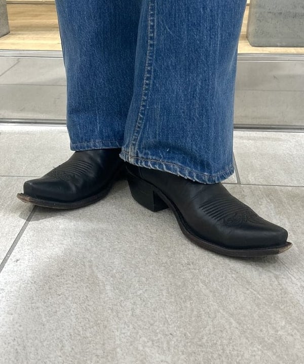 IHA(イハ)さんの「BEAMS WOMEN｜Cardigan Double Jacquard Chevron Pattern」を使ったコーディネート