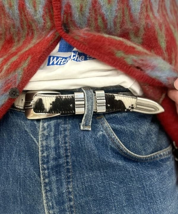 IHA(イハ)さんの「BEAMS WOMEN｜Cardigan Double Jacquard Chevron Pattern」を使ったコーディネート