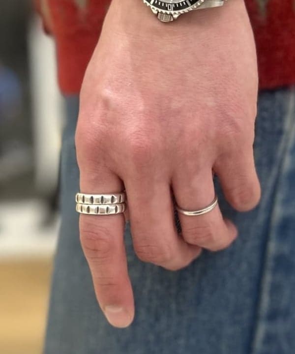 IHA(イハ)さんの「BEAMS WOMEN｜Cardigan Double Jacquard Chevron Pattern」を使ったコーディネート