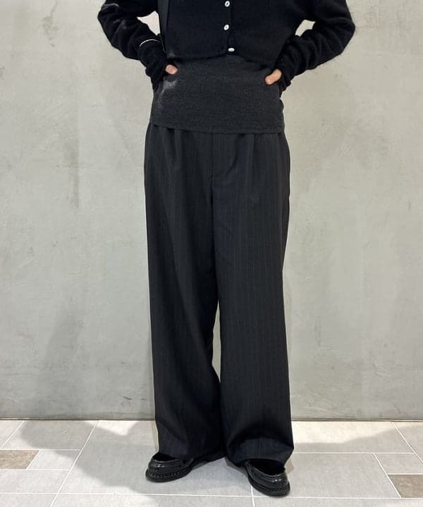 津藤 理佐子さんの「BEAMS WOMEN｜ヘムデタッチャブル スラックス」を使ったコーディネート