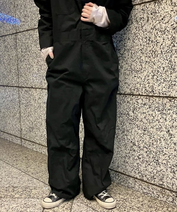 小原 もこさんの「BEAMS WOMEN｜シルバー 太フープ ピアス」を使ったコーディネート