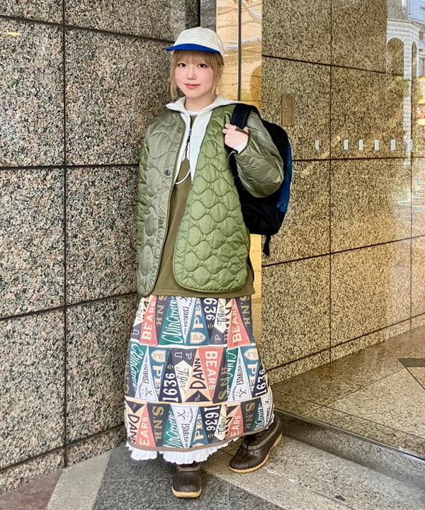 小原 もこさんの「BEAMS WOMEN｜クレイジー デタッチ スリーブ ライナー」を使ったコーディネート