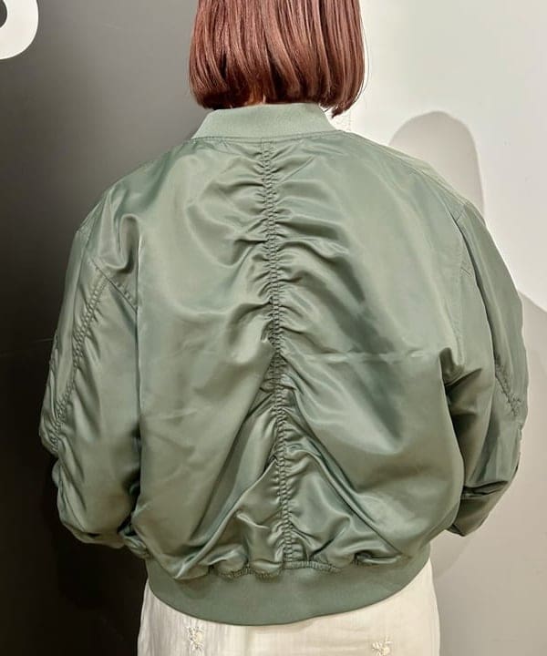 早川 萌子さんの「BEAMS WOMEN｜ギャザー アーム MA-1」を使ったコーディネート