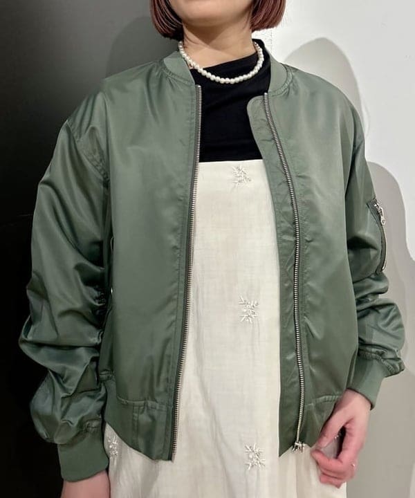 早川 萌子さんの「BEAMS WOMEN｜ギャザー アーム MA-1」を使ったコーディネート