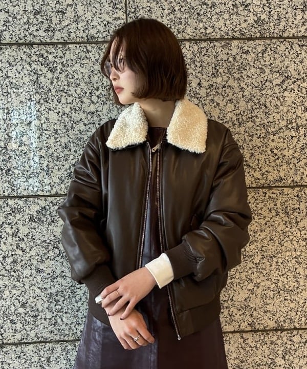 水野 萌香さんの「BEAMS WOMEN｜フェイクレザー ナカワタボマー ブルゾン」を使ったコーディネート