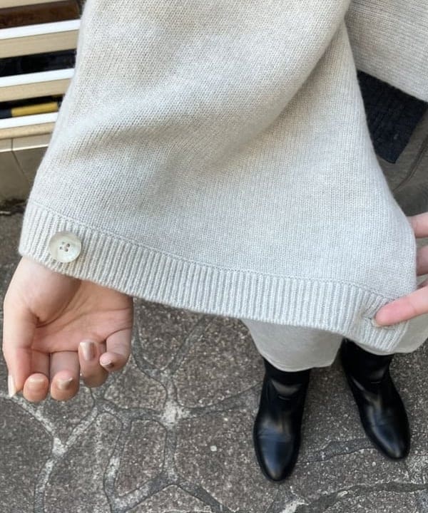 晶さんの「BEAMS WOMEN｜リブ ポロ カーディガン」を使ったコーディネート